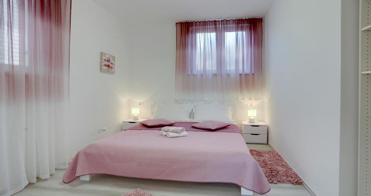 Adorable Apartment Ena Kastela Exterior photo